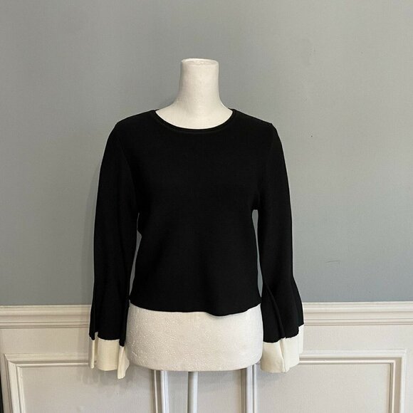 Olivaceous Bell Sleeve Top Sweater Size Medium Black White Pullover - Picture 1 of 7